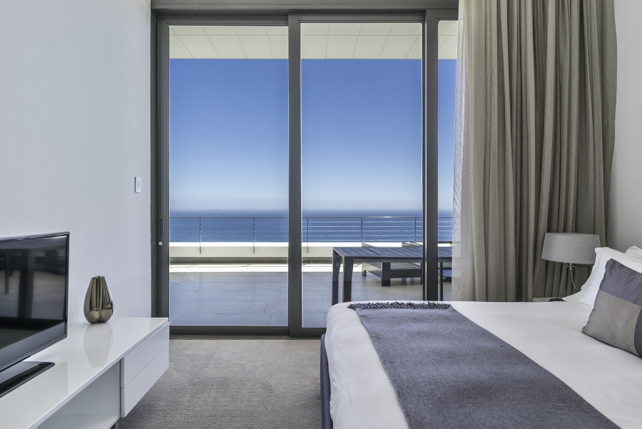 5 Bedroom Property for Sale in Clifton Western Cape